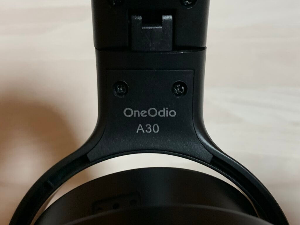 OneOdio A30 ヘッドバンド左端内側
